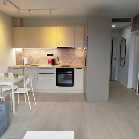 アパート New Townhouse
